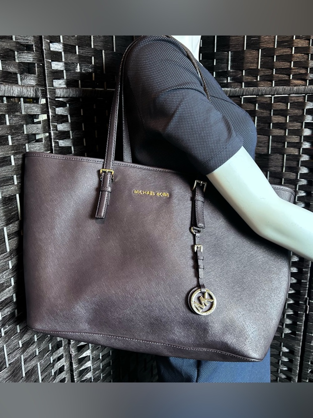 Michael Kors jet set dark brown saffiano leather large tote
